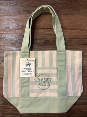 Trader Joe’s Mini Striped Tote l Light Green & Cream